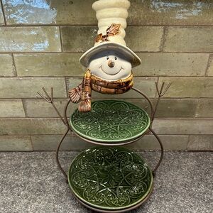 Snowman Two-Tiered Green Plate Stand